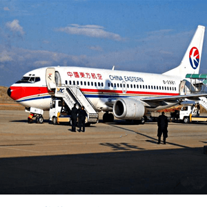 福州机场空运航空快运业稳步发展的原因是什么？